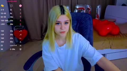 Snapshot of apheliastar chatting on 02/10/26, 03:49 ApheliaStar online show from 02/10/26, 03:49