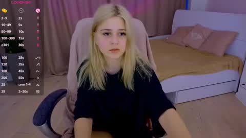 Snapshot of apheliastar chatting on 03/08/26, 04:00 ApheliaStar online show from 03/08/26, 04:00