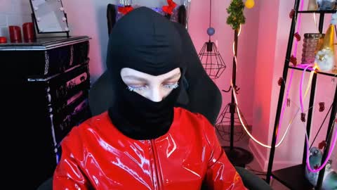 Snapshot of aphexqueen chatting on 12/19/24, 07:29 APHEX QUEEN online show from 12/19/24, 07:29