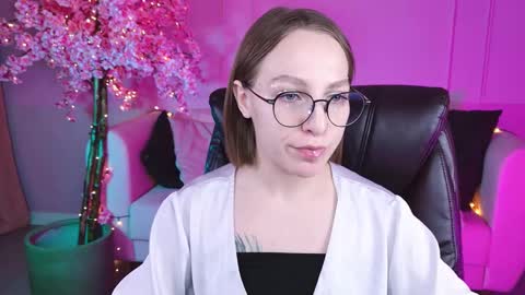 Snapshot of aphexqueen chatting on 01/13/25, 01:06 APHEX QUEEN online show from 01/13/25, 01:06