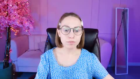 Snapshot of aphexqueen chatting on 01/19/25, 01:12 APHEX QUEEN online show from 01/19/25, 01:12