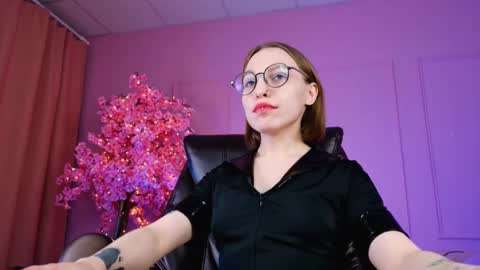 Snapshot of aphexqueen chatting on 01/19/25, 07:15 APHEX QUEEN online show from 01/19/25, 07:15