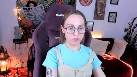 Snapshot of aphexqueen chatting on 01/22/25, 02:24 APHEX QUEEN online show from 01/22/25, 02:24