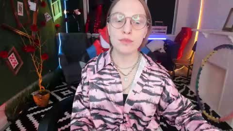 Snapshot of aphexqueen chatting on 02/26/25, 04:14 APHEX QUEEN online show from 02/26/25, 04:14