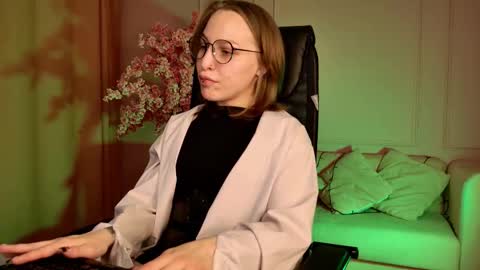 Snapshot of aphexqueen chatting on 09/26/25, 09:13 APHEX QUEEN online show from 09/26/25, 09:13