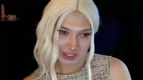 Snapshot of aphr0dite_x chatting on 01/10/25, 05:05 Roman Goddess online show from 01/10/25, 05:05