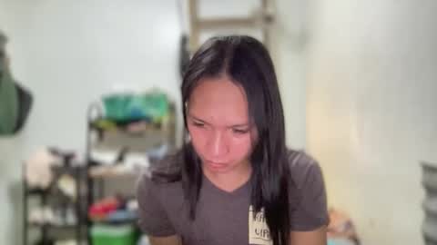 Snapshot of aphr0dite_x chatting on 12/17/25, 12:00 Roman Goddess online show from 12/17/25, 12:00