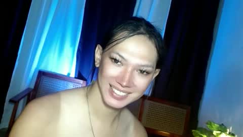 Snapshot of aphr0dite_x chatting on 03/16/26, 05:35 Roman Goddess online show from 03/16/26, 05:35