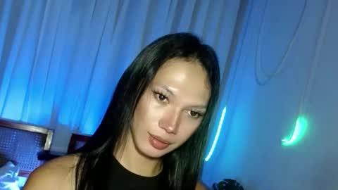 Snapshot of aphr0dite_x chatting on 03/18/26, 10:51 Roman Goddess online show from 03/18/26, 10:51