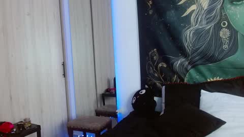 Snapshot of aphrodite__bloom chatting on 02/08/25, 05:08 aphrodite__bloom online show from 02/08/25, 05:08