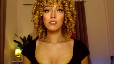 Snapshot of aphrodite_may chatting on 03/14/26, 06:24 kathryn online show from 03/14/26, 06:24