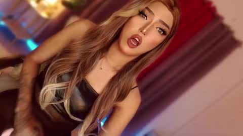 Snapshot of aphrodite_may chatting on 03/30/26, 07:59 kathryn online show from 03/30/26, 07:59