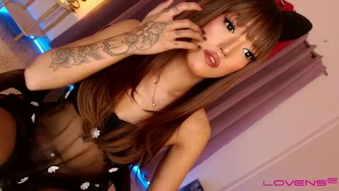 Snapshot of aphrodite_may chatting on 04/08/26, 11:05 kathryn online show from 04/08/26, 11:05