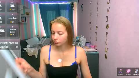 Aphrodite online show from 09/17/25, 12:40