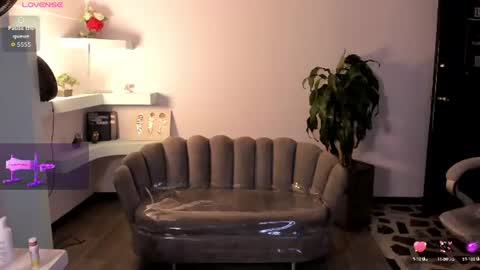 Snapshot of aphroditesweet chatting on 07/02/26, 03:23 aphrodite online show from 07/02/26, 03:23