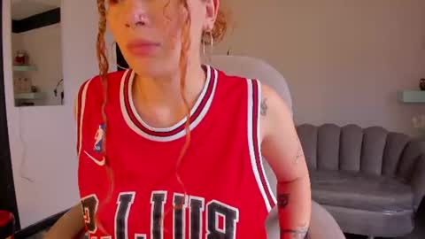 Snapshot of aphroditesweet chatting on 07/23/26, 10:40 aphrodite online show from 07/23/26, 10:40