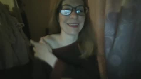 Snapshot of aphrodity_rox chatting on 05/04/26, 10:17 Aphrodity Rox online show from 05/04/26, 10:17