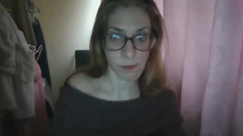 Snapshot of aphrodity_rox chatting on 05/08/26, 04:23 Aphrodity Rox online show from 05/08/26, 04:23