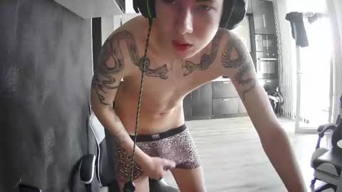 Snapshot of aplant_ chatting on 09/11/25, 11:10 aplant_ online show from 09/11/25, 11:10