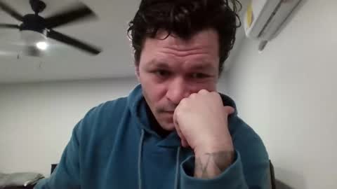 Snapshot of apocalypse_cream chatting on 02/21/26, 06:20 apocalypse_cream online show from 02/21/26, 06:20