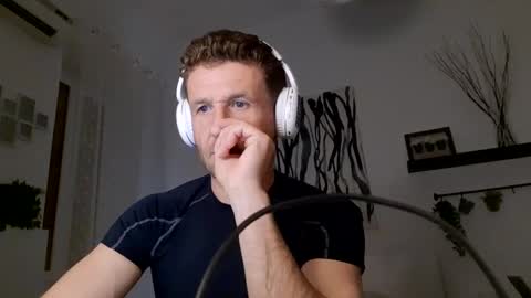 apollobest77 online show from 02/18/25, 08:03