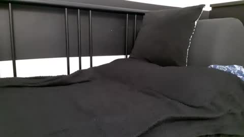 Snapshot of apollobest77 chatting on 03/01/26, 03:25 apollobest77 online show from 03/01/26, 03:25