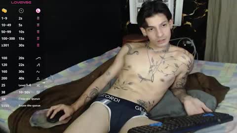 Snapshot of apolo01_ chatting on 03/22/26, 12:03 Apolo online show from 03/22/26, 12:03