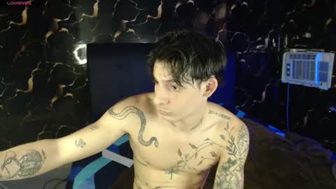 Snapshot of apolo01_ chatting on 06/15/26, 09:39 Apolo online show from 06/15/26, 09:39