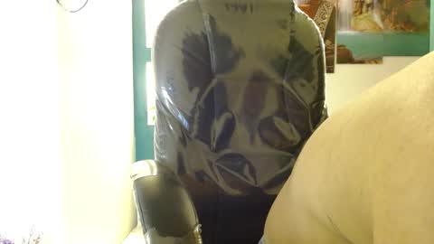 Snapshot of apolo_98 chatting on 12/01/24, 04:29 APOLO online show from 12/01/24, 04:29