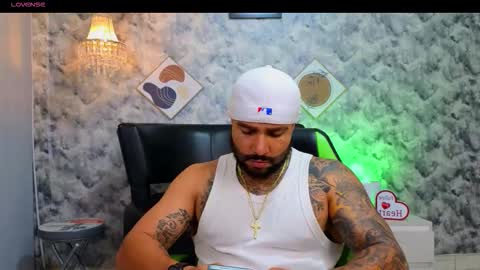 Snapshot of apolo_ryder chatting on 03/19/26, 01:09 APOLO online show from 03/19/26, 01:09