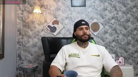 Snapshot of apolo_ryder chatting on 03/28/26, 11:26 APOLO online show from 03/28/26, 11:26