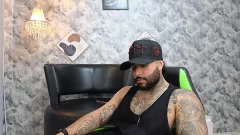 Snapshot of apolo_ryder chatting on 04/01/26, 12:33 APOLO online show from 04/01/26, 12:33