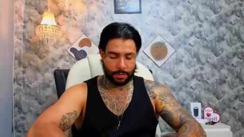 Snapshot of apolo_ryder chatting on 04/10/26, 10:25 APOLO online show from 04/10/26, 10:25
