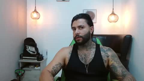 Snapshot of apolo_ryder chatting on 04/27/26, 10:41 APOLO online show from 04/27/26, 10:41