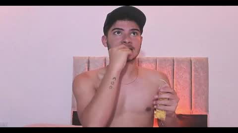 Snapshot of apologray__ chatting on 04/10/26, 11:31 apologray__ online show from 04/10/26, 11:31