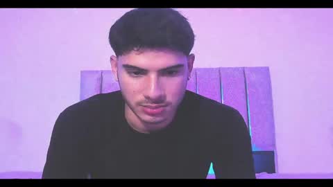 Snapshot of apologray__ chatting on 04/14/26, 08:04 apologray__ online show from 04/14/26, 08:04