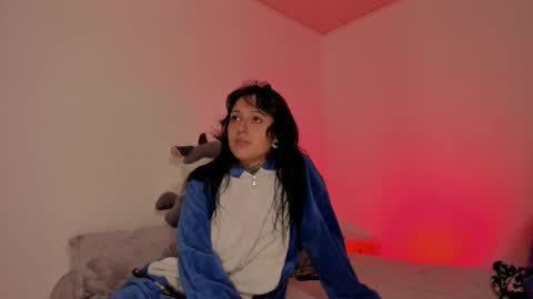 Snapshot of apolorising_ chatting on 09/13/25, 03:17 Lola  Apolo online show from 09/13/25, 03:17