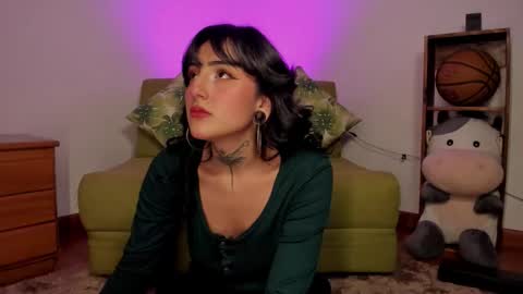 Snapshot of apolorising_ chatting on 10/03/25, 01:57 Lola  Apolo online show from 10/03/25, 01:57