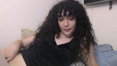Snapshot of apolosbitch chatting on 05/21/26, 04:41 Nix online show from 05/21/26, 04:41
