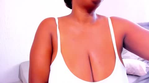 Snapshot of apotheosicass chatting on 03/22/26, 10:35 KARLA online show from 03/22/26, 10:35