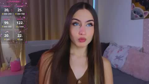 Vicki online show from 12/14/25, 09:03