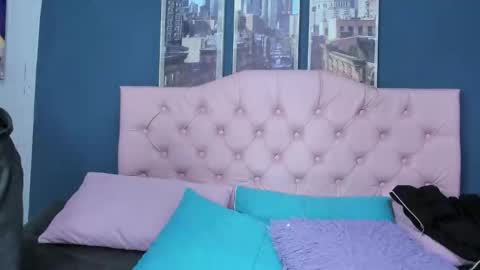 sofi y kevin online show from 09/19/25, 02:02