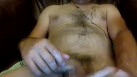 Snapshot of applesauce1584 chatting on 06/25/26, 05:12 Display Name online show from 06/25/26, 05:12