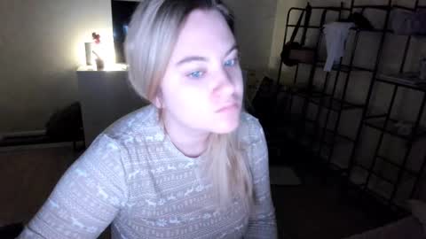 Snapshot of appleyummybuns chatting on 11/10/25, 11:20 appleyummybuns online show from 11/10/25, 11:20