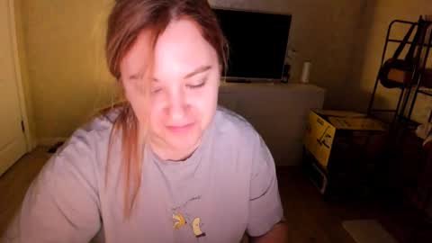 Snapshot of appleyummybuns chatting on 11/29/25, 06:00 appleyummybuns online show from 11/29/25, 06:00