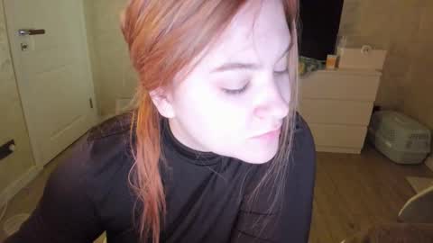 Snapshot of appleyummybuns chatting on 03/07/26, 03:47 appleyummybuns online show from 03/07/26, 03:47