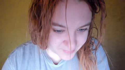 Snapshot of appleyummybuns chatting on 03/21/26, 05:34 appleyummybuns online show from 03/21/26, 05:34