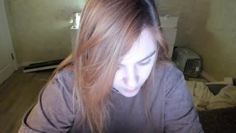 Snapshot of appleyummybuns chatting on 04/21/26, 04:41 appleyummybuns online show from 04/21/26, 04:41