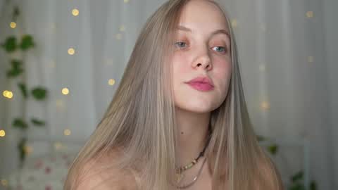 Snapshot of appr0ved chatting on 12/03/24, 02:38 REYNA my friend online show from 12/03/24, 02:38