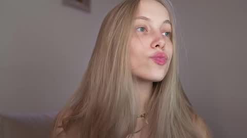 Snapshot of appr0ved chatting on 12/02/25, 05:30 REYNA my friend online show from 12/02/25, 05:30